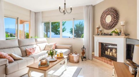 Foto 2 de Apartament en venda a Calle Clara Campoamor, 4b, La Mairena, Ojén