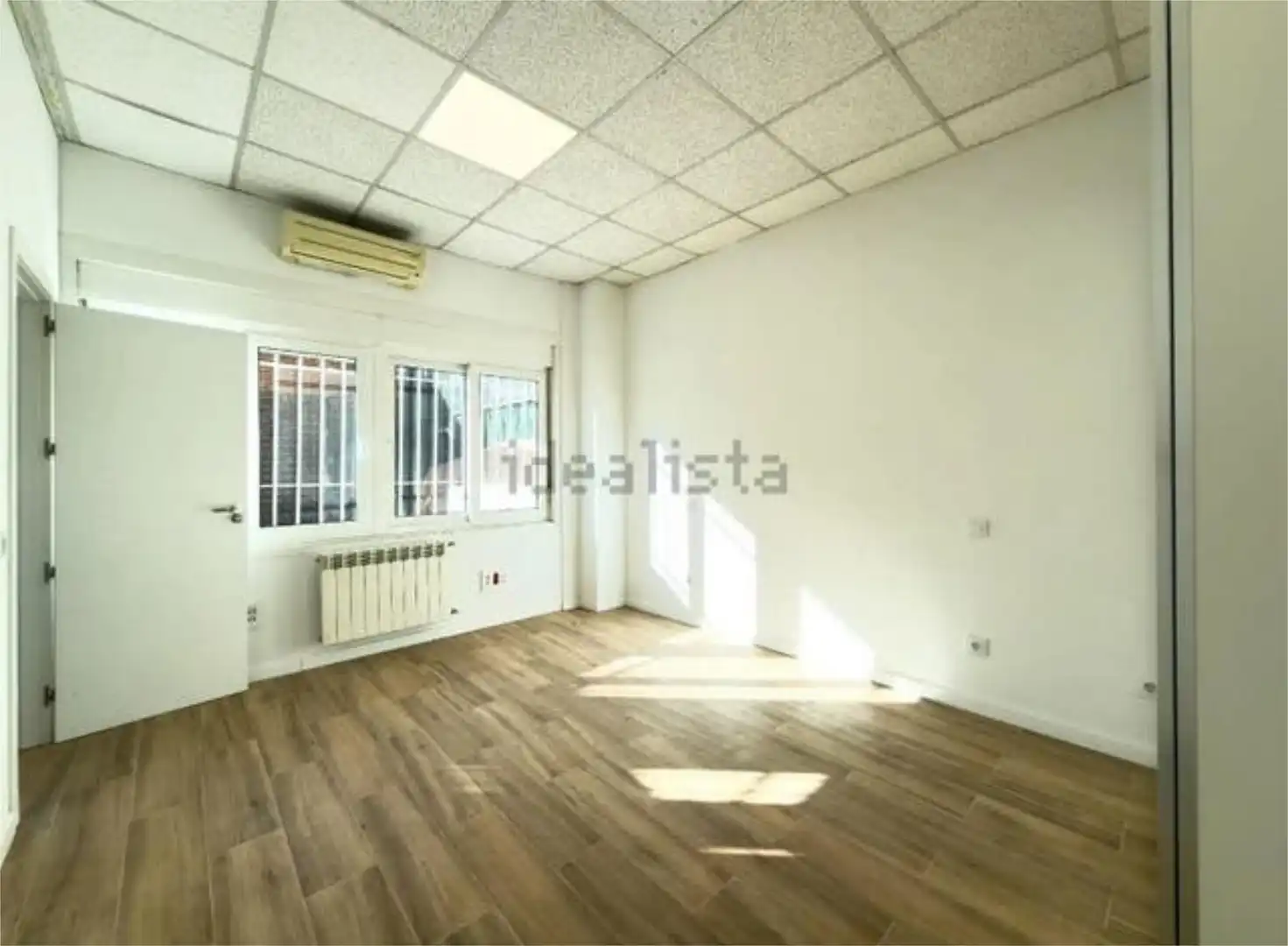 Office for rent in Ciudad Universitaria Office for rent in Madrid with Air Conditioner