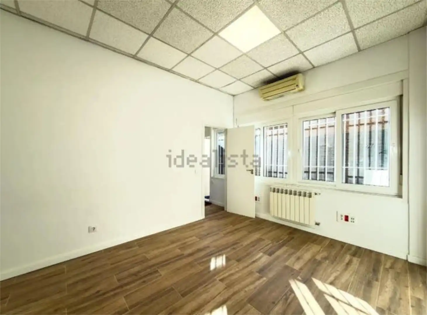 Office for rent in Ciudad Universitaria Office for rent in Madrid with Air Conditioner