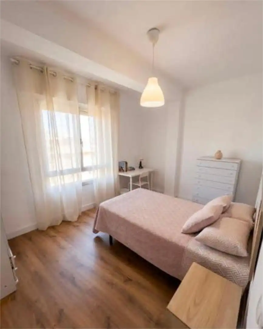 Flat for rent in Puerta de Cuartos - Avda. de Portugal Flat for rent in Puerta de Cuartos - Avda. de Portugal