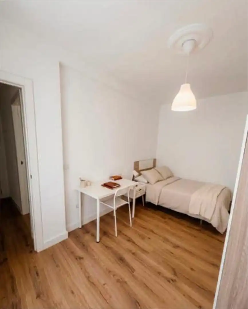 Flat for rent in Puerta de Cuartos - Avda. de Portugal Flat for rent in Puerta de Cuartos - Avda. de Portugal
