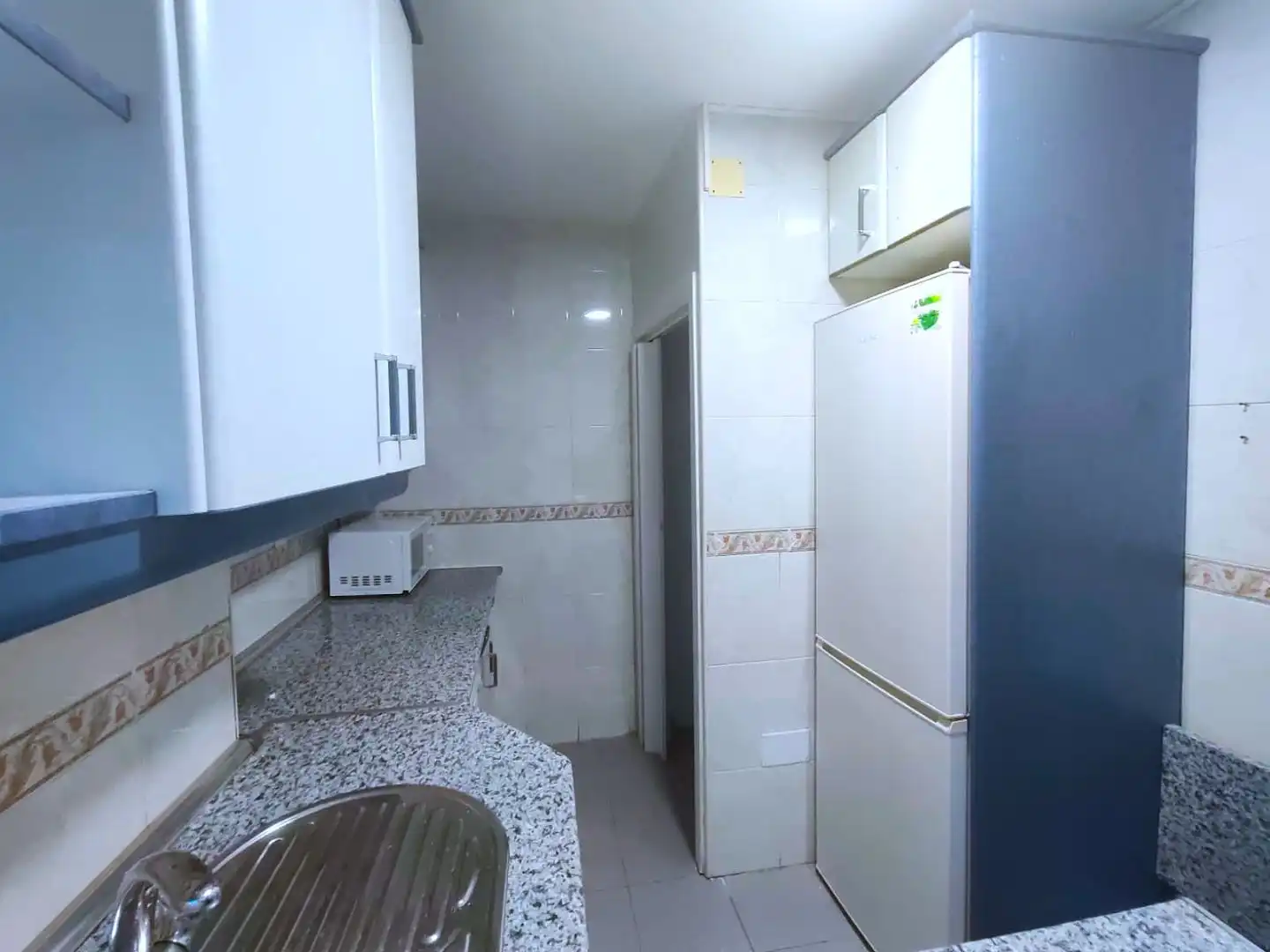 Piso en venta en Apóstol Santiago Cocina de Piso en venta en Madrid con Calefacción