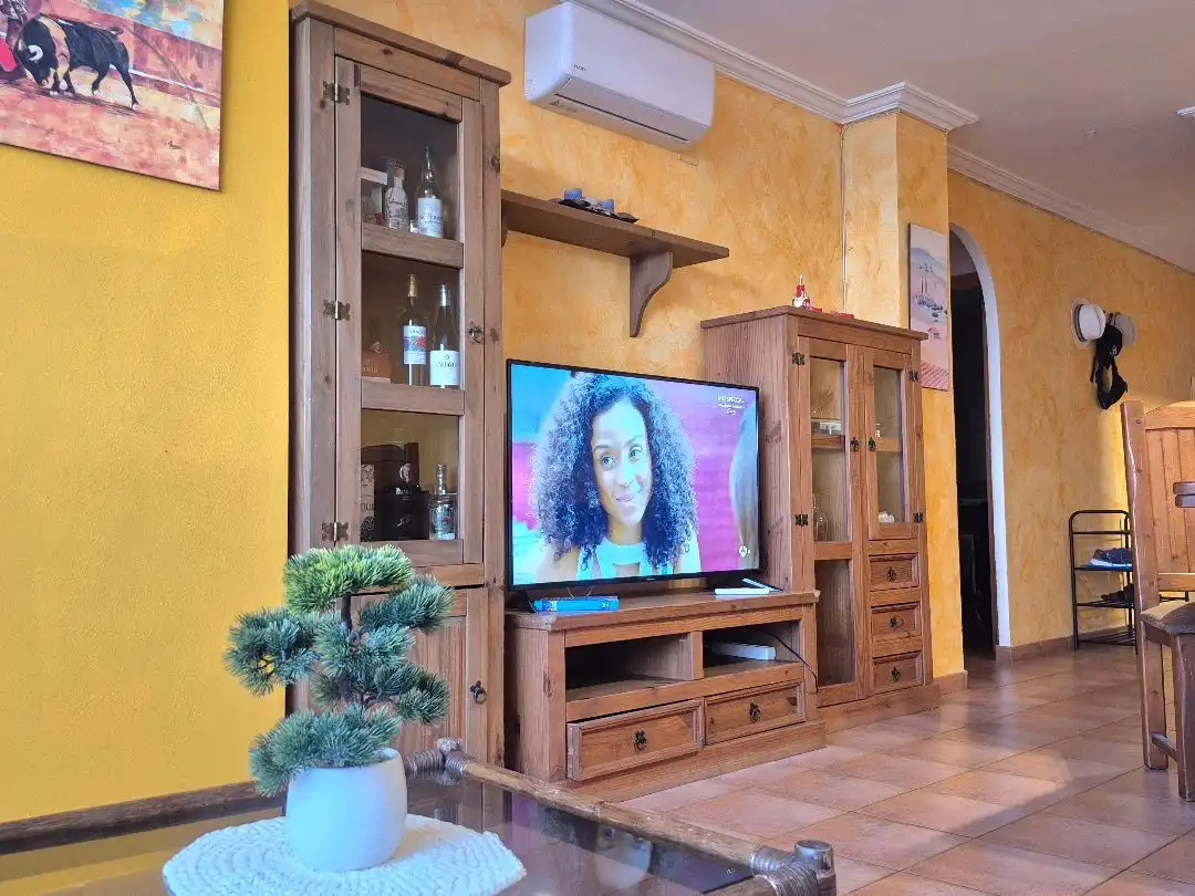 Flat for sale in Calle Urbano Arregui, 15, El Acequión Living room of Flat for sale in Torrevieja with Air Conditioner and Swimming Pool