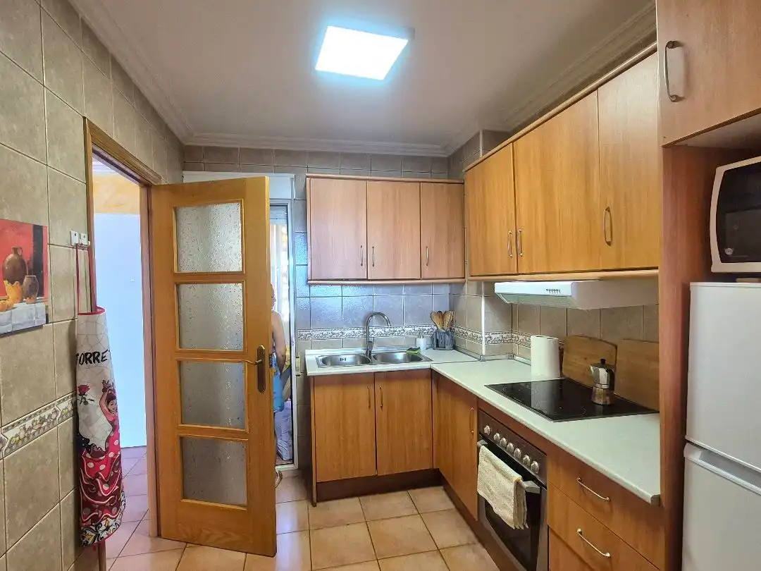 Flat for sale in Calle Urbano Arregui, 15, El Acequión Kitchen of Flat for sale in Torrevieja with Air Conditioner and Swimming Pool