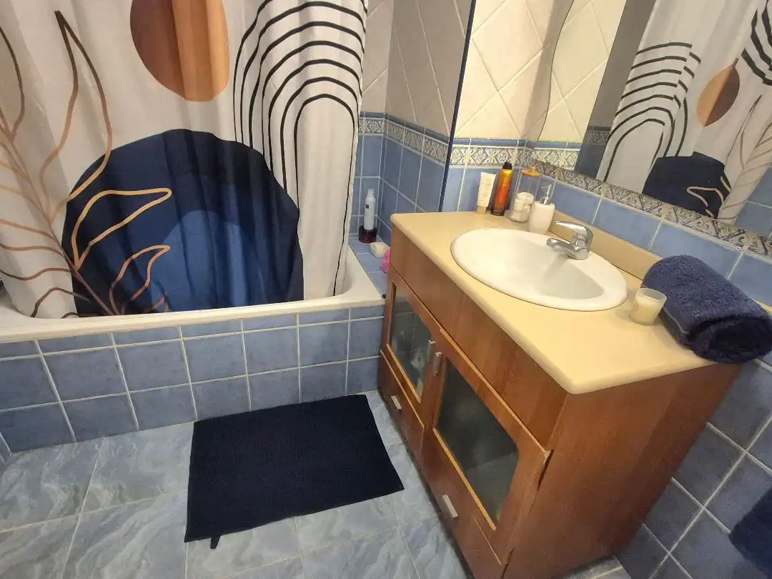 Flat for sale in Calle Urbano Arregui, 15, El Acequión Bathroom of Flat for sale in Torrevieja with Air Conditioner and Swimming Pool