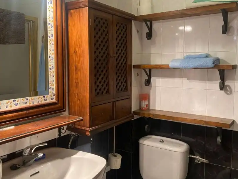 Einfamilien-Reihenhaus zum Verkauf in Calle Héroe de Cascorro, 16, Noblejas Badezimmer von Einfamilien-Reihenhaus zum Verkauf in Noblejas mit Heizung, Terrasse und Abstellraum
