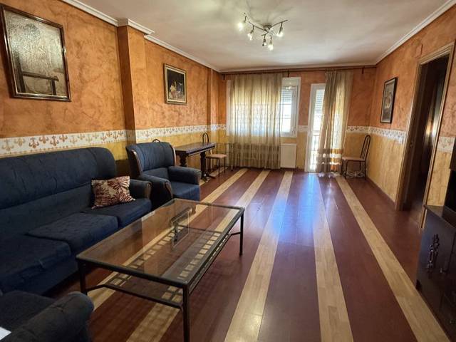 Piso en Venta en Calle de Don Sabino, 90b en Mota del Cuervo