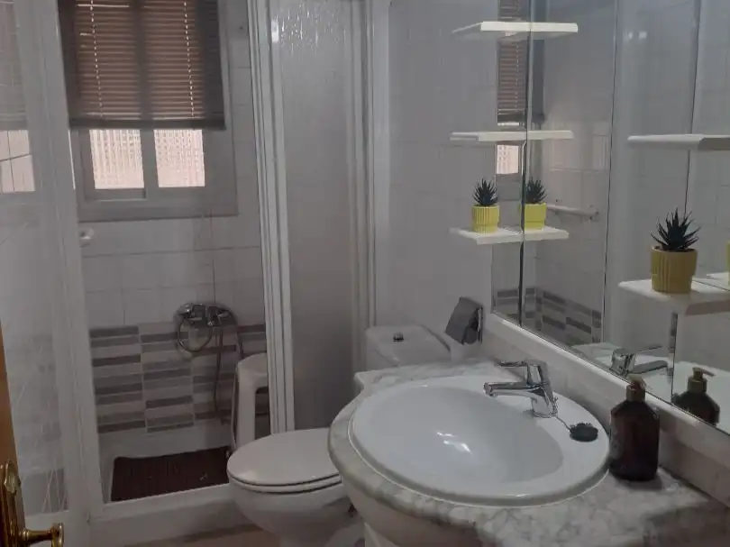 Piso de alquiler en Calle Ronda de Watres, 30, Centro Baño de Piso de alquiler en Arganda del Rey con Calefacción, Terraza y Amueblado