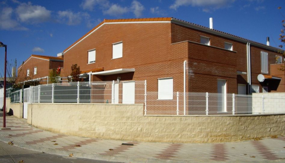 Piso en venta en Calle Castilla León, 20, Yunquera de Henares, Guadalajara - imagen 1 Foto 1 de Piso en venta en Calle Castilla León, 20, Yunquera de Henares, Guadalajara