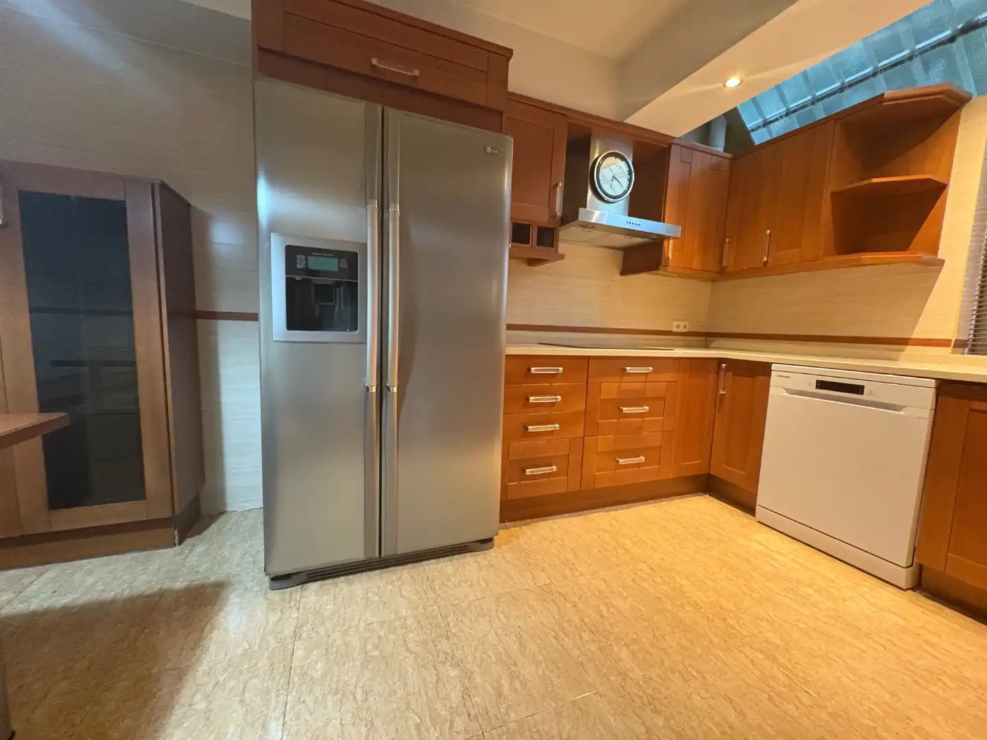 Cocina de Casa o chalet de alquiler en La Moraleja con Aire acondicionado, Calefacción y Jardín privado