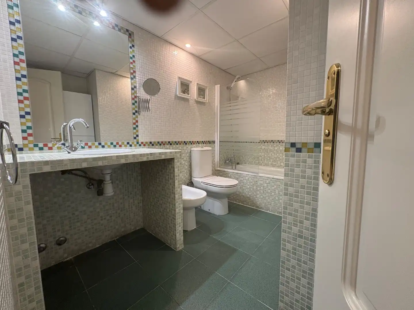 Baño de Casa o chalet de alquiler en La Moraleja con Aire acondicionado, Calefacción y Jardín privado