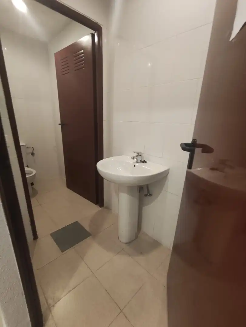 Piso de alquiler en Calle Estrella Mízar, 4, Parla Este Baño de Piso de alquiler en Parla con Aire acondicionado