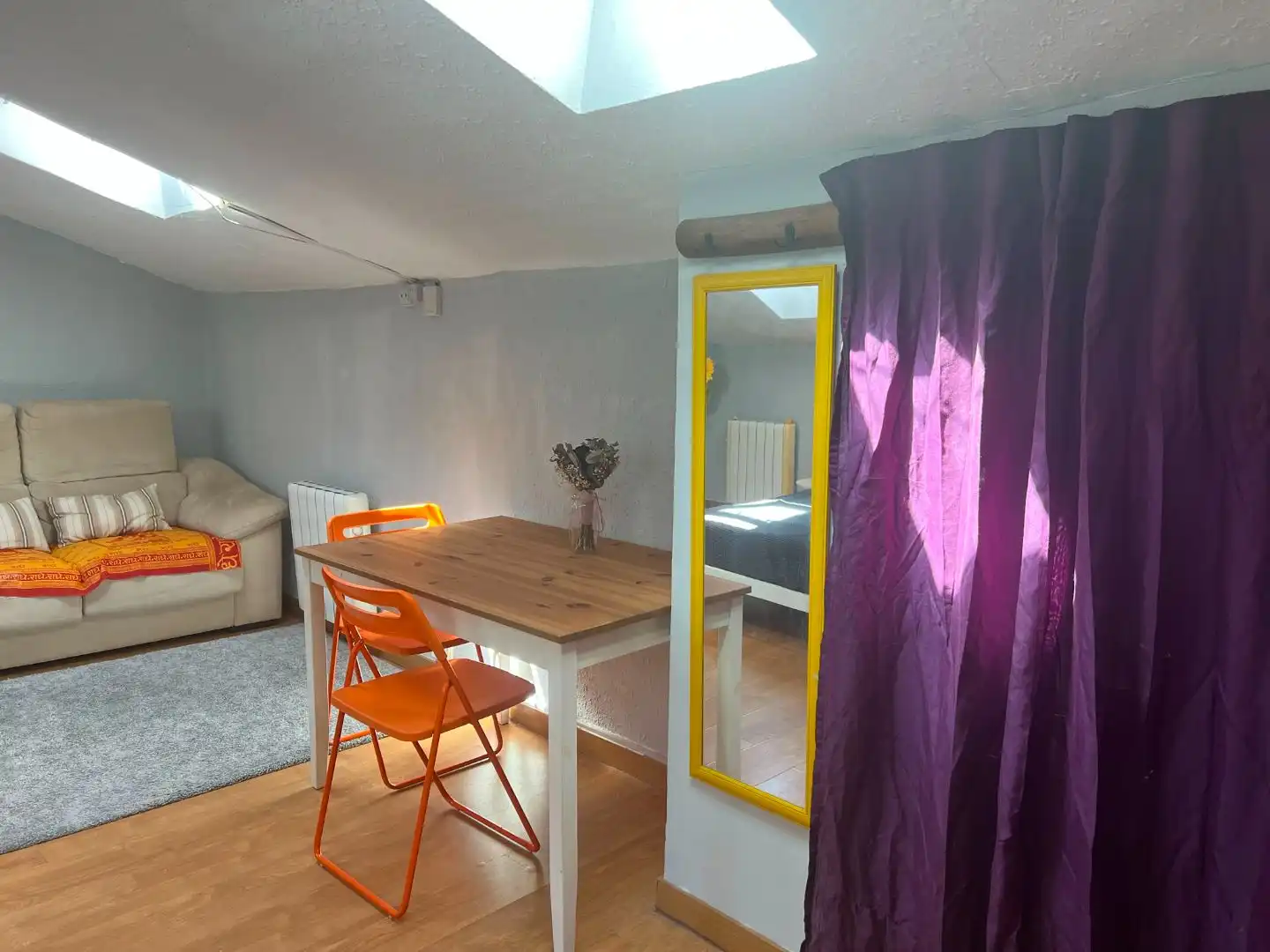 Comedor de Piso en venta en Bilbao  con Calefacción, Amueblado y Videoportero