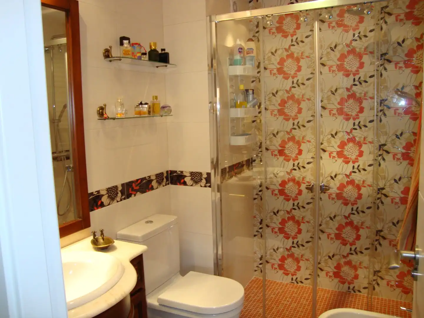 Bathroom of Flat for rent in Madrid  with Air Conditioner, Heating and Terrace
