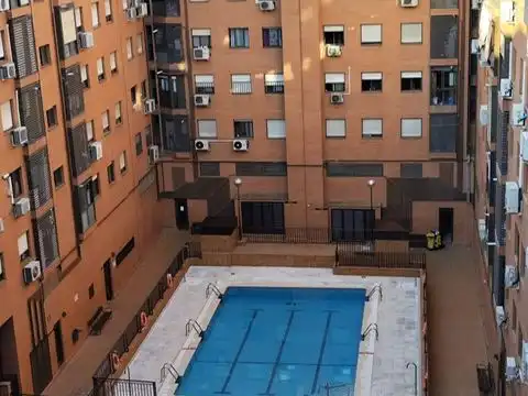 Swimming pool of Flat for rent in Madrid  with Air Conditioner, Heating and Terrace