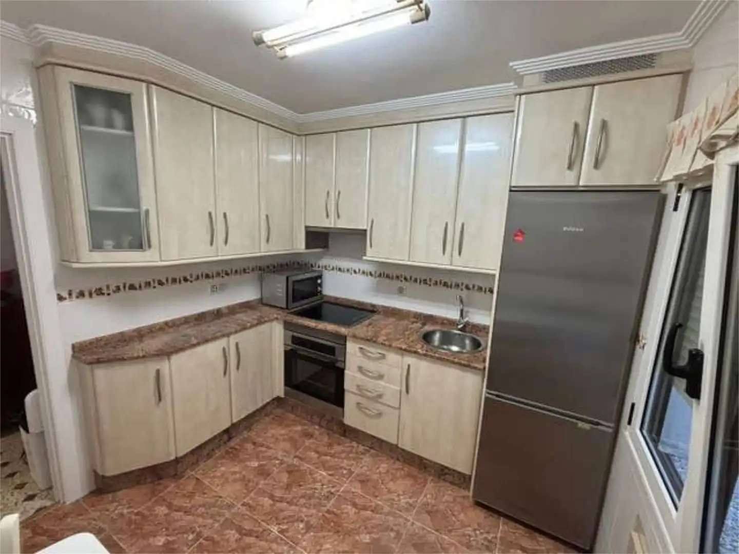 Cocina de Piso de alquiler en San Martín del Rey Aurelio con Calefacción
