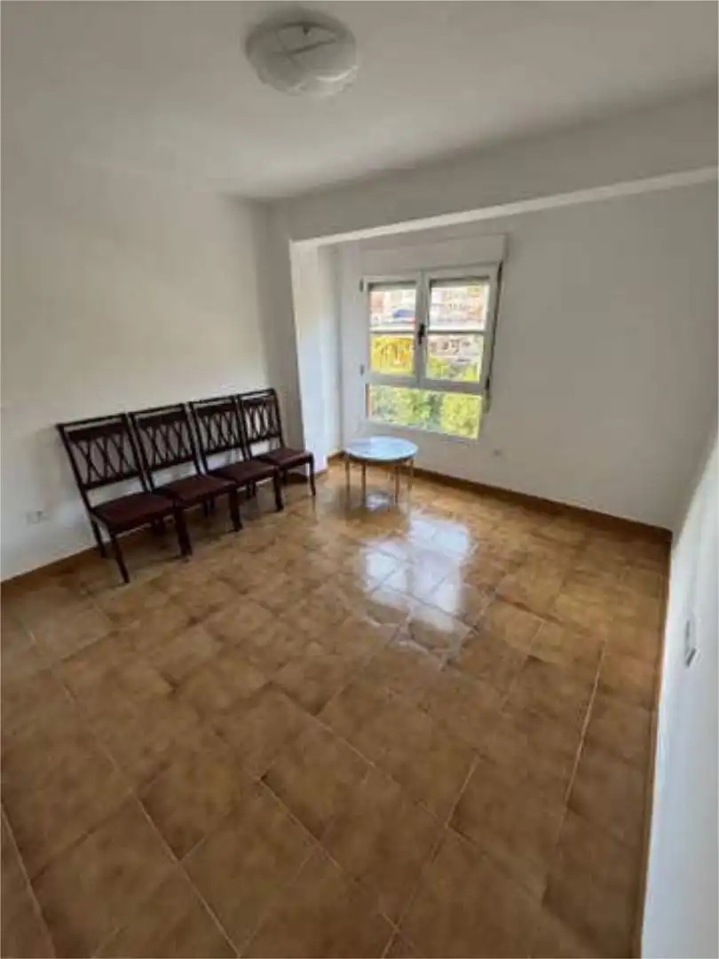 Vista exterior de Piso de alquiler en San Martín del Rey Aurelio con Calefacción