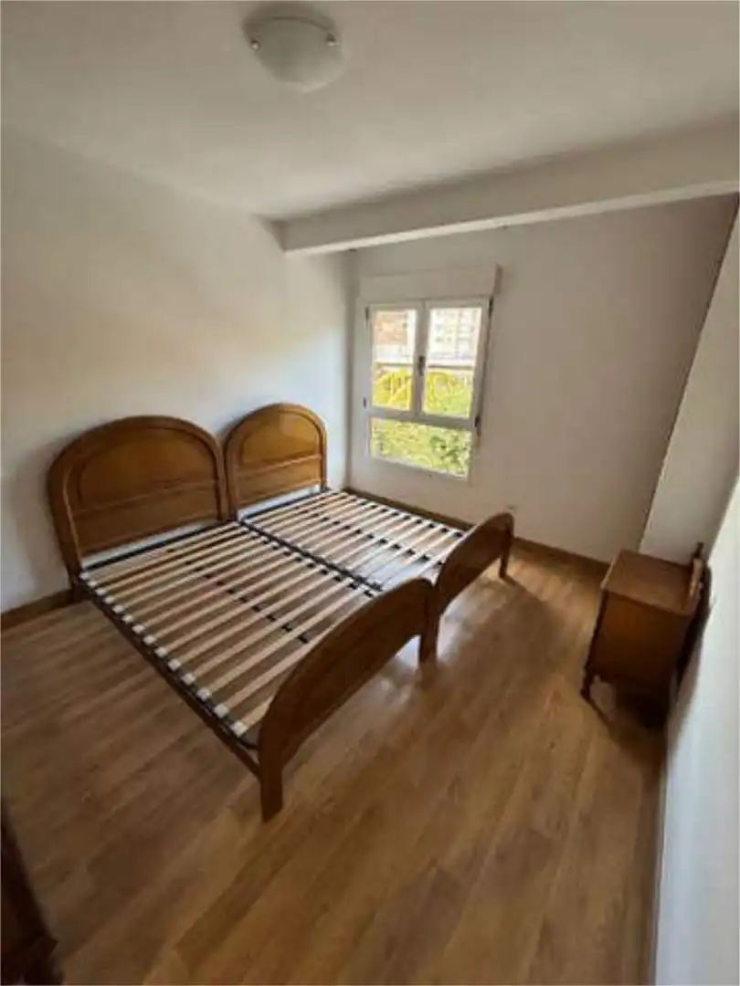 Habitación de Piso de alquiler en San Martín del Rey Aurelio con Calefacción