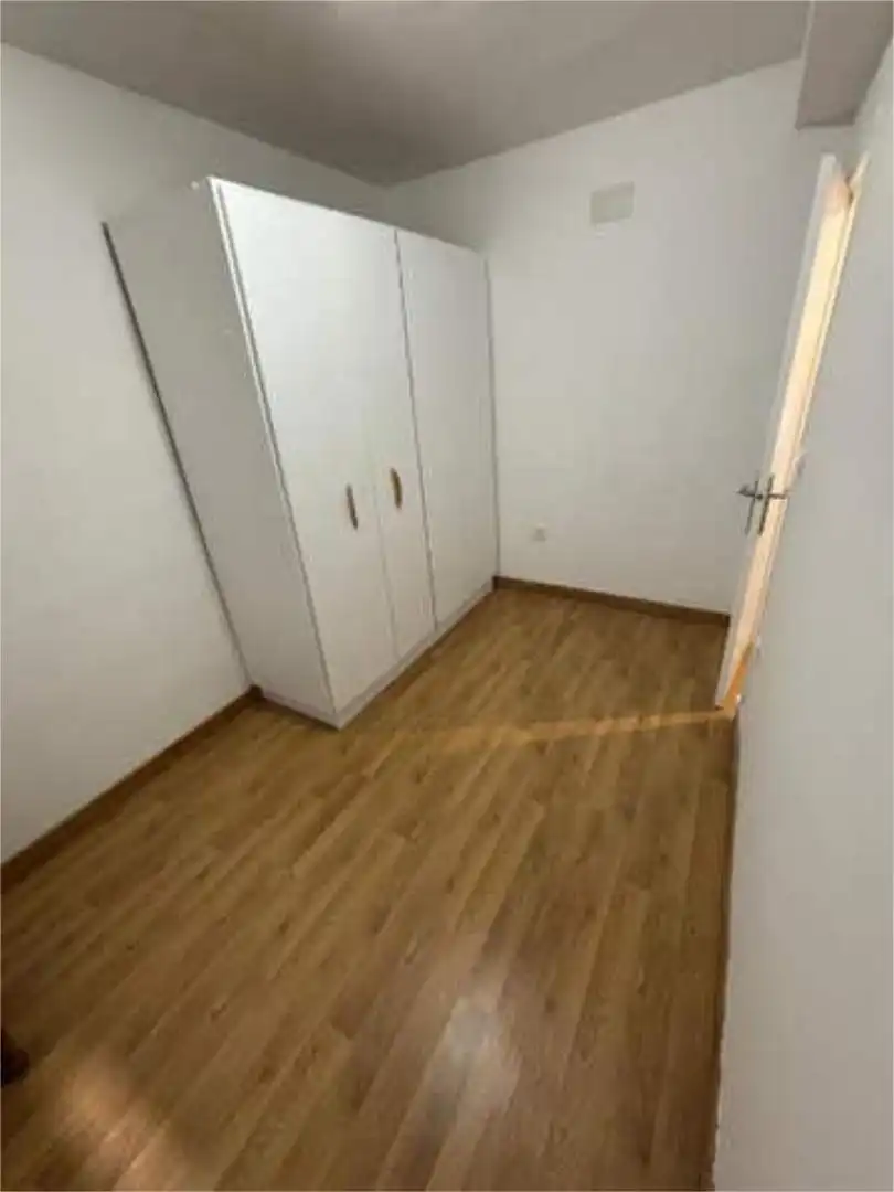 Habitación de Piso de alquiler en San Martín del Rey Aurelio con Calefacción