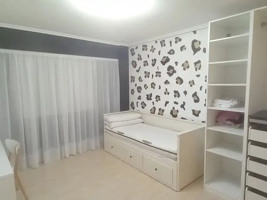 Piso de alquiler en Calle Acceso Grupo Escolar, 2, Xove Habitación de Piso de alquiler en Xove con Trastero y Amueblado