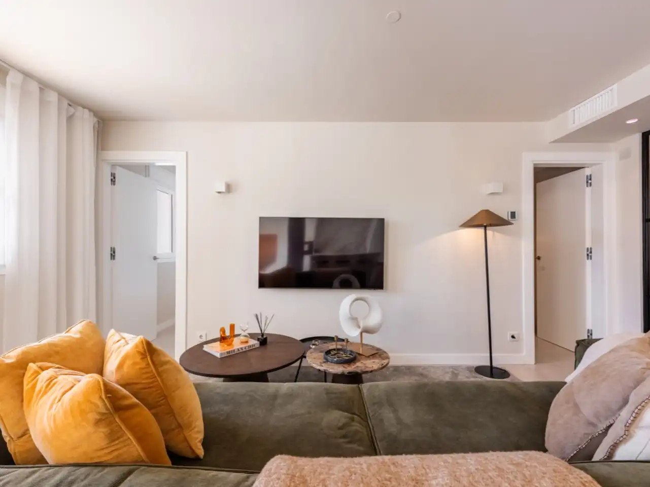 Wohnung zum Verkauf in Calle las Ventas, 4, Marbella Wohnzimmer von Wohnung zum Verkauf in Marbella mit Klimaanlage, Terrasse und Schwimmbad