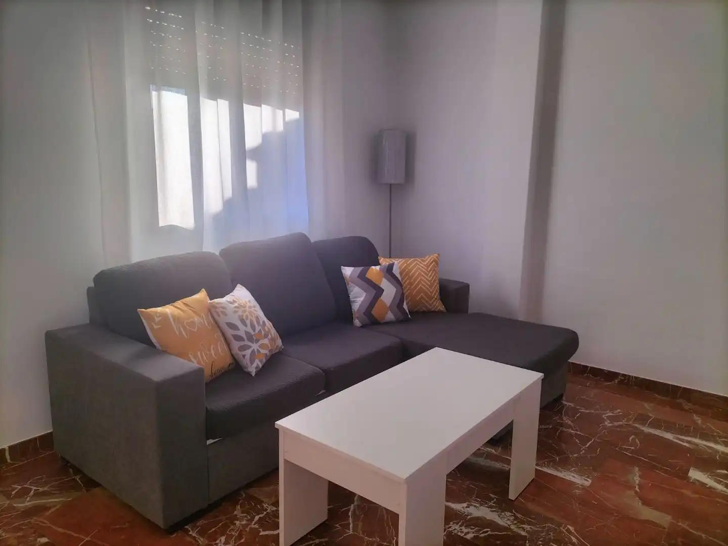 Apartments for rent in Paseo de San Gregorio, 84, Centro Living room of Apartments for rent in Puertollano with Air Conditioner, Heating and Terrace