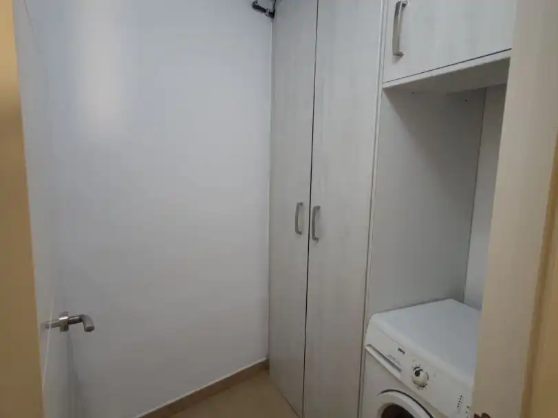 Wohnung zur Miete in Calle Palangreros, 3, Puerto Deportivo Schlafzimmer von Wohnung zur Miete in Fuengirola mit Klimaanlage und Balkon