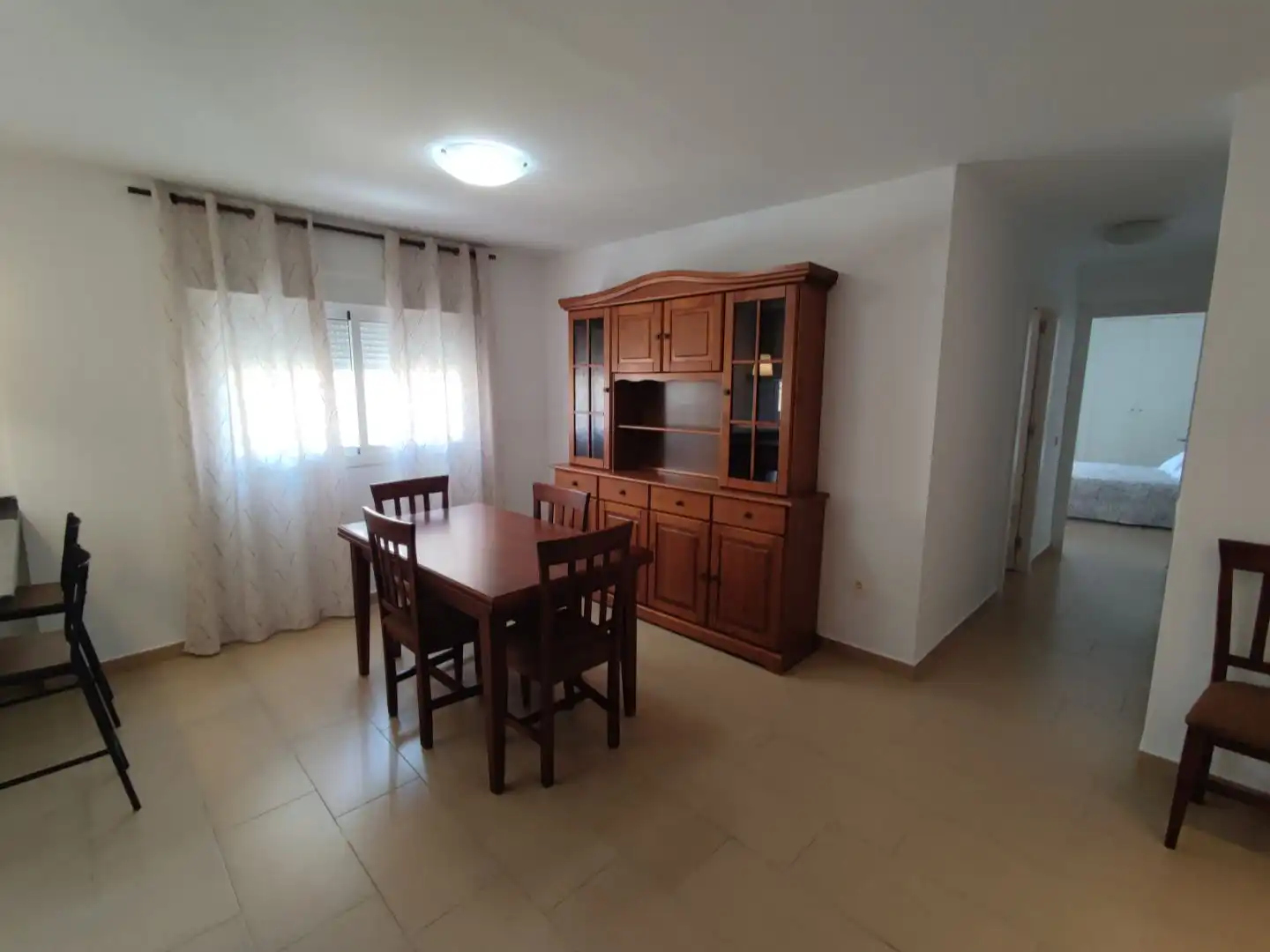 Wohnung zur Miete in Calle Palangreros, 3, Puerto Deportivo Esszimmer von Wohnung zur Miete in Fuengirola mit Klimaanlage und Balkon