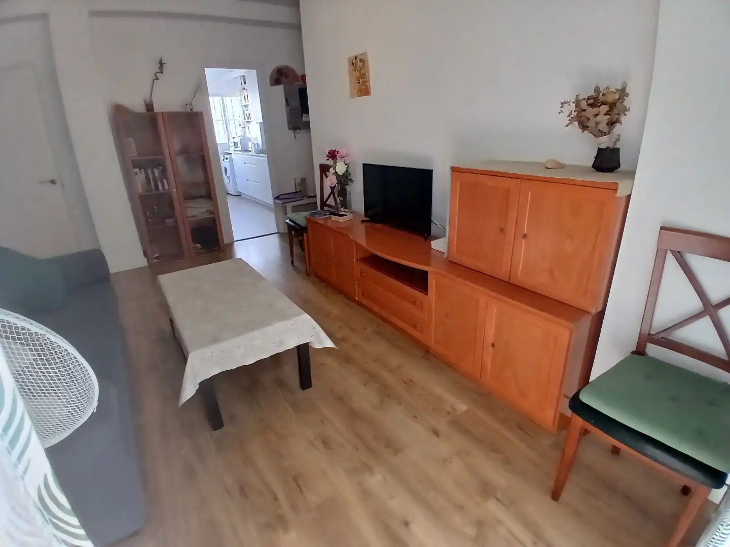 Sala d'estar de Pis de lloguer en Sevilla amb Aire condicionat, Parquet i Moblat