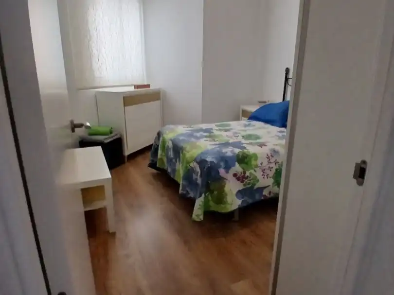 Dormitori de Pis de lloguer en Sevilla amb Aire condicionat, Parquet i Moblat