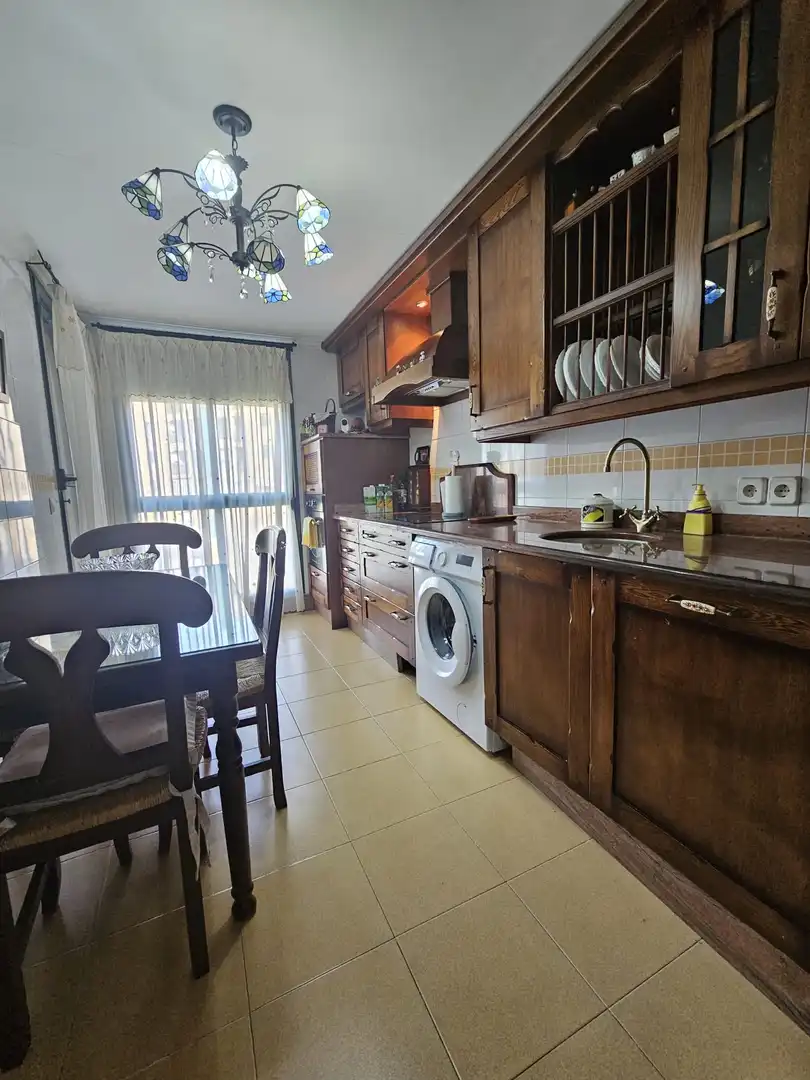 Cocina de Piso en venta en Parla con Aire acondicionado, Terraza y Piscina