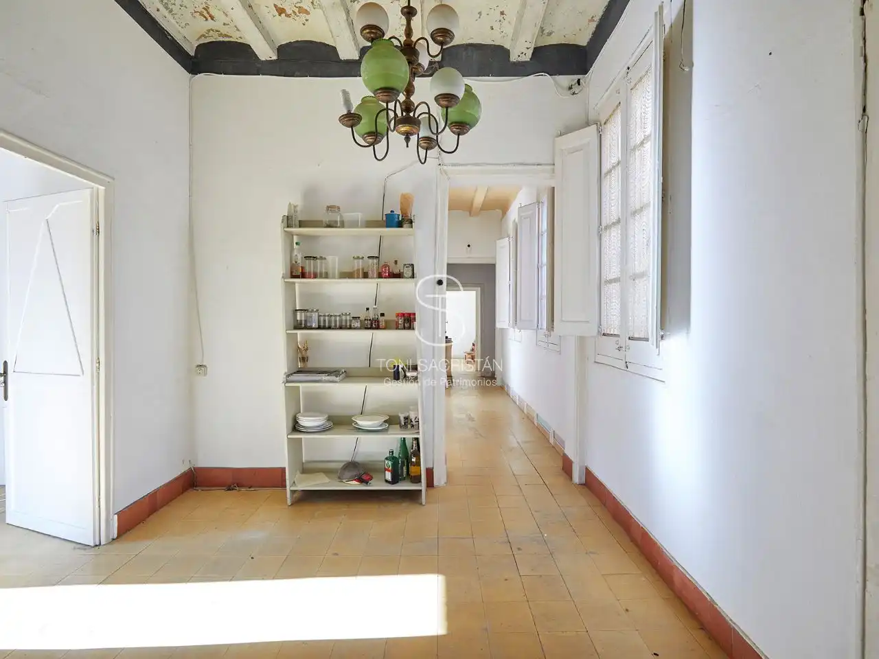 Wohnung zum Verkauf in Carrer de la Cera, 44, El Raval Küche von Wohnung zum Verkauf in Barcelona Capital mit Balkon
