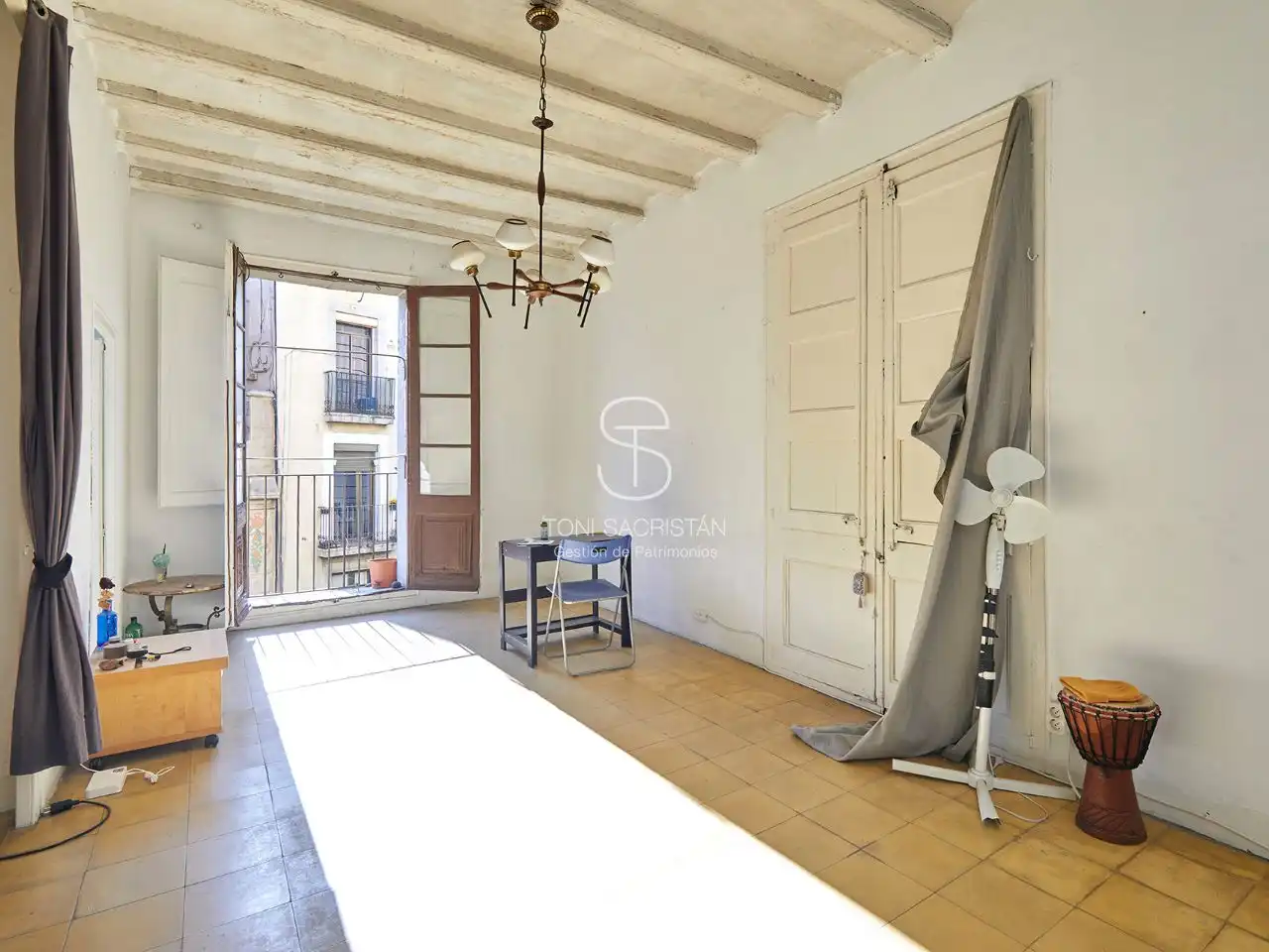 Wohnung zum Verkauf in Carrer de la Cera, 44, El Raval Außenansicht von Wohnung zum Verkauf in Barcelona Capital mit Balkon