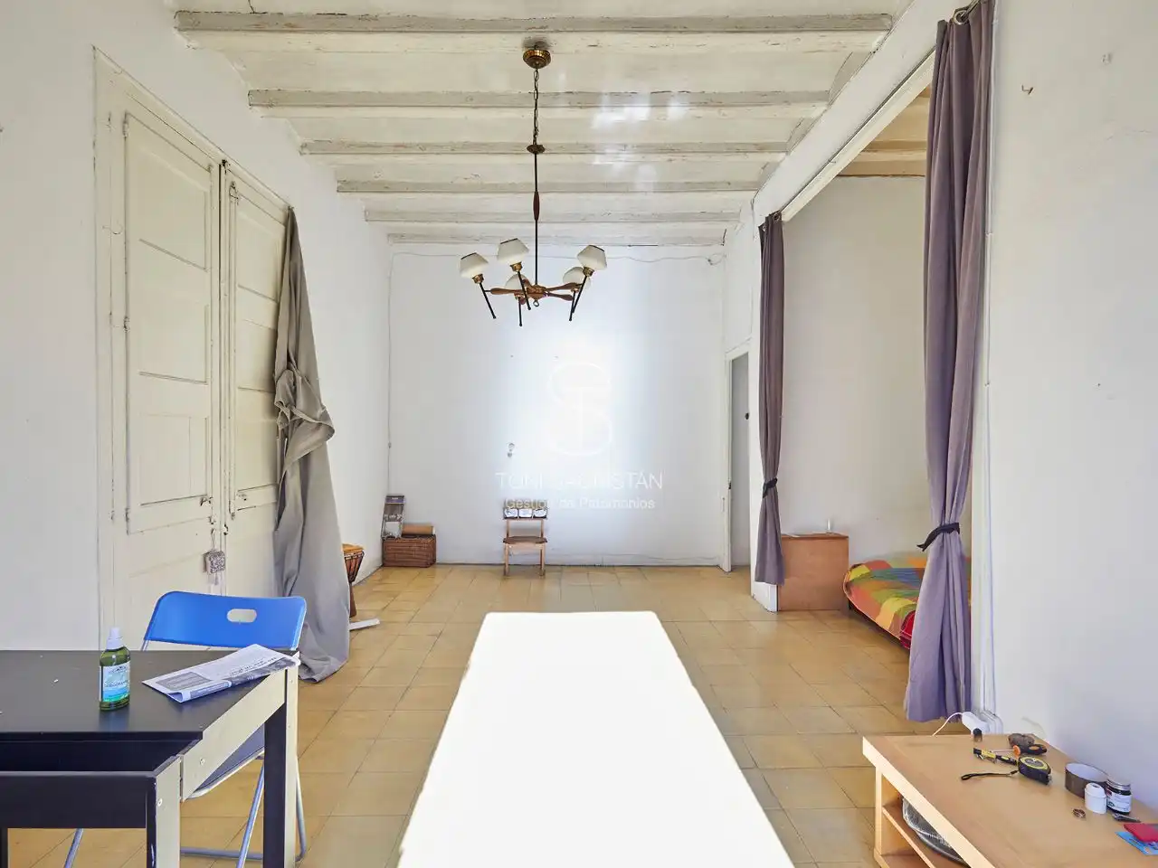 Wohnung zum Verkauf in Carrer de la Cera, 44, El Raval Wohnzimmer von Wohnung zum Verkauf in Barcelona Capital mit Balkon