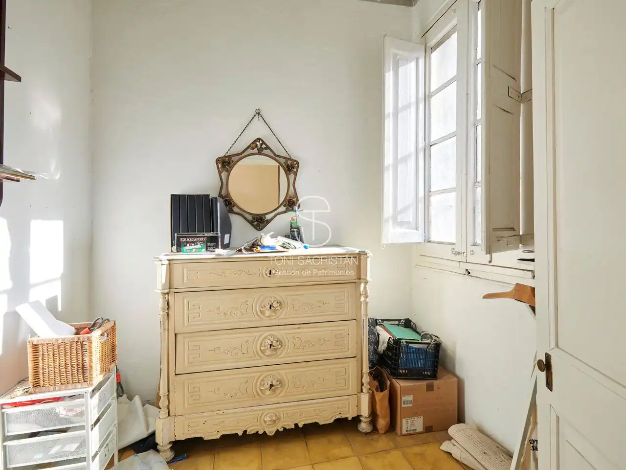 Wohnung zum Verkauf in Carrer de la Cera, 44, El Raval Schlafzimmer von Wohnung zum Verkauf in Barcelona Capital mit Balkon