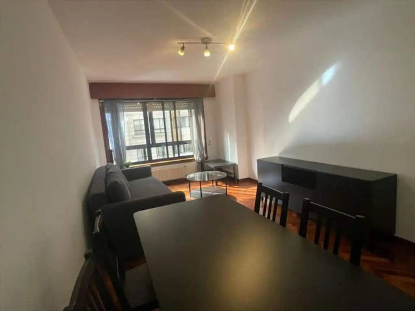 Piso de alquiler en Someso - Matogrande Sala de estar de Piso de alquiler en A Coruña Capital con Calefacción, Terraza y Amueblado