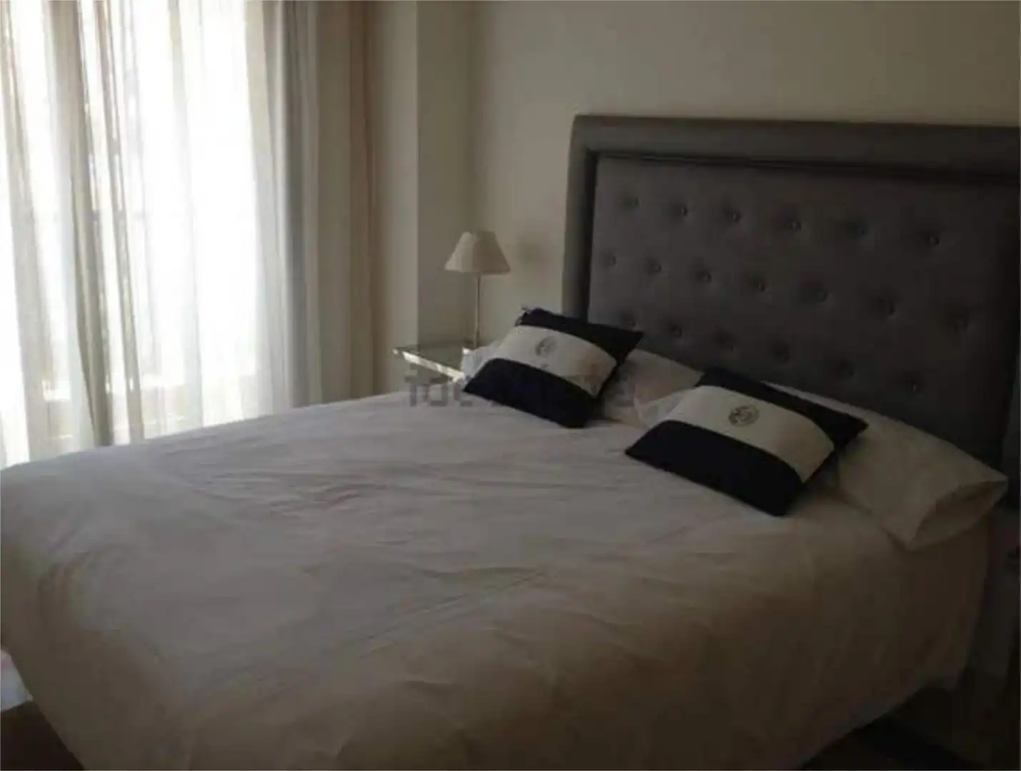 Apartamento de alquiler en Puerto de la Duquesa Habitación de Apartamento de alquiler en Manilva con Calefacción, Jardín privado y Terraza