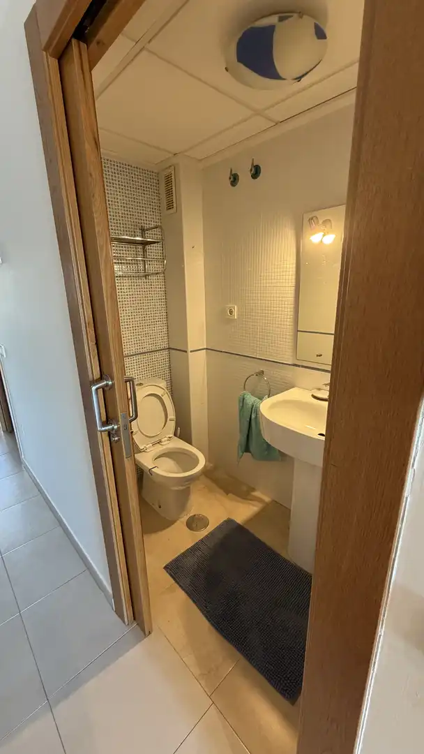 Baño de Piso de alquiler en Murcia con Aire acondicionado, Amueblado y Balcón