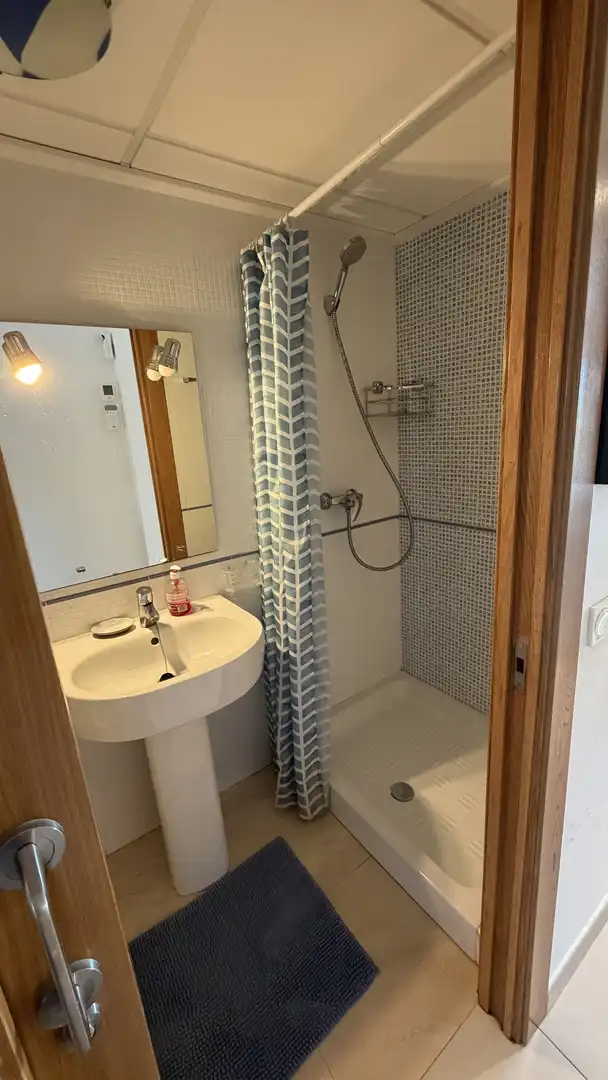 Baño de Piso de alquiler en Murcia con Aire acondicionado, Amueblado y Balcón