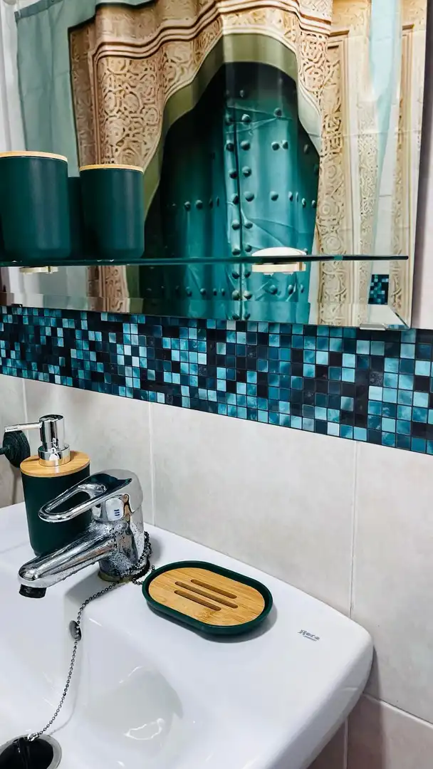 Badezimmer von Wohnungen zur Miete in Salobreña mit Privatgarten, Schwimmbad und Möbliert