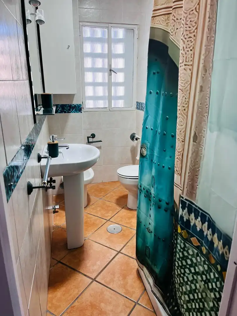 Badezimmer von Wohnungen zur Miete in Salobreña mit Privatgarten, Schwimmbad und Möbliert