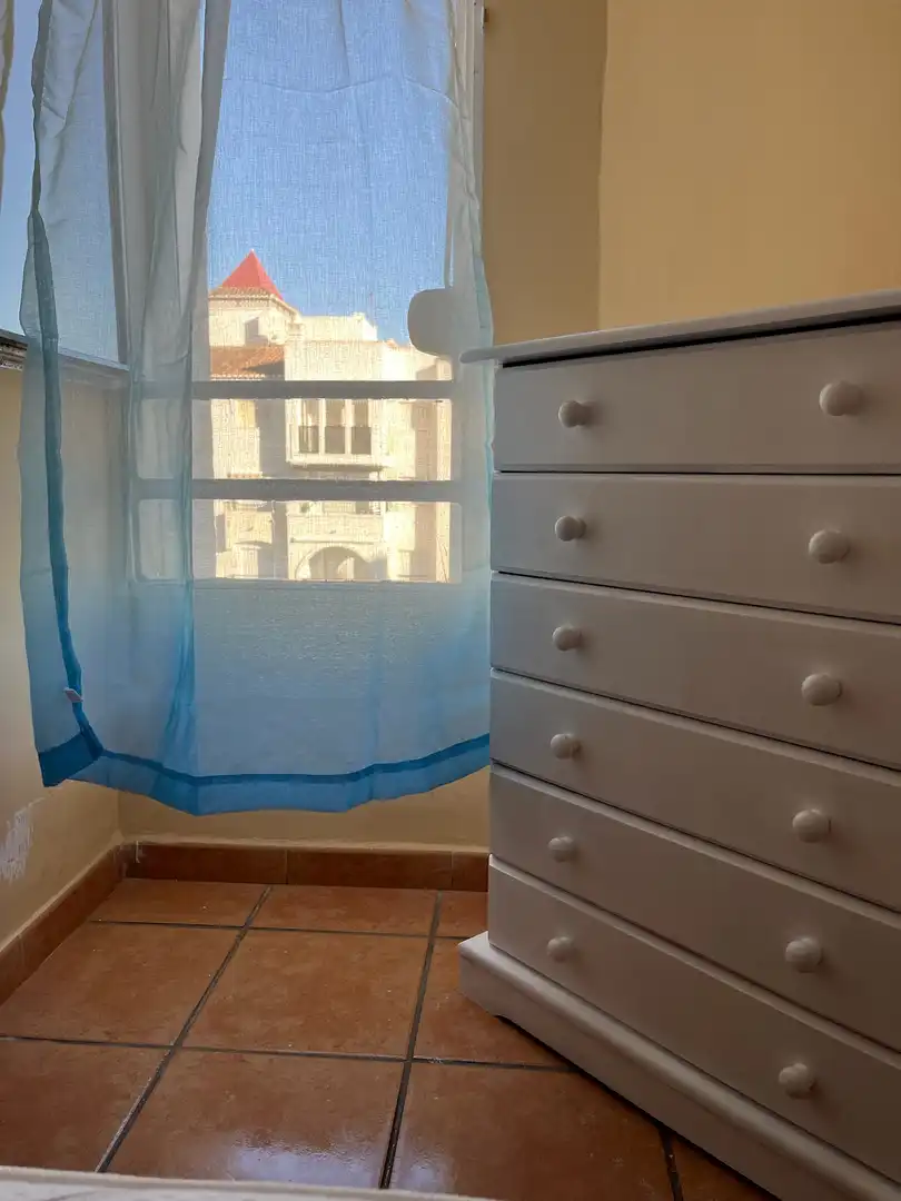 Schlafzimmer von Wohnungen zur Miete in Salobreña mit Privatgarten, Schwimmbad und Möbliert
