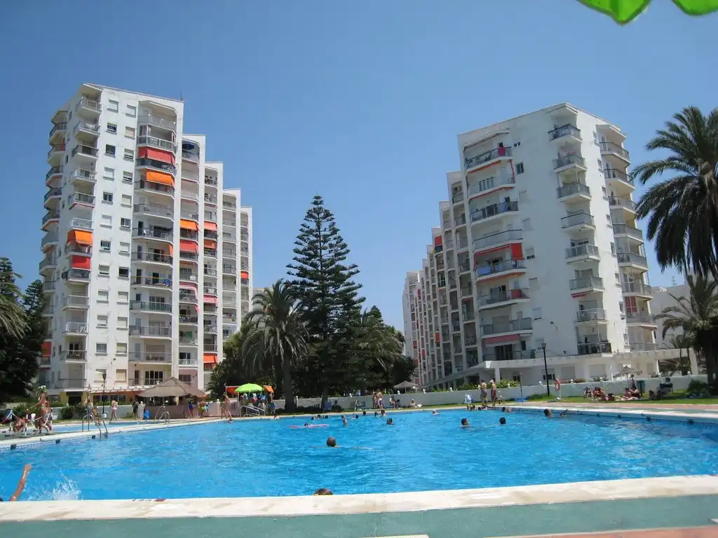 Schwimmbecken von Wohnungen zur Miete in Salobreña mit Privatgarten, Schwimmbad und Möbliert