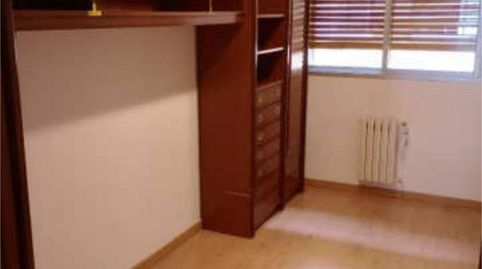 Piso de alquiler en Doctor Cerrada, Zaragoza Capital - imagen 4 Foto 4 de Piso de alquiler en Doctor Cerrada, Zaragoza Capital