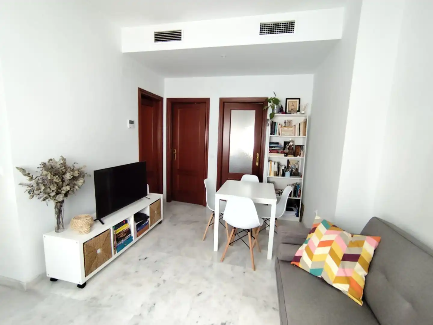 Flat for rent in Calle Aragón, 1, Centro - Doña Mercedes Living room of Flat for rent in Dos Hermanas with Air Conditioner, Heating and Furnished