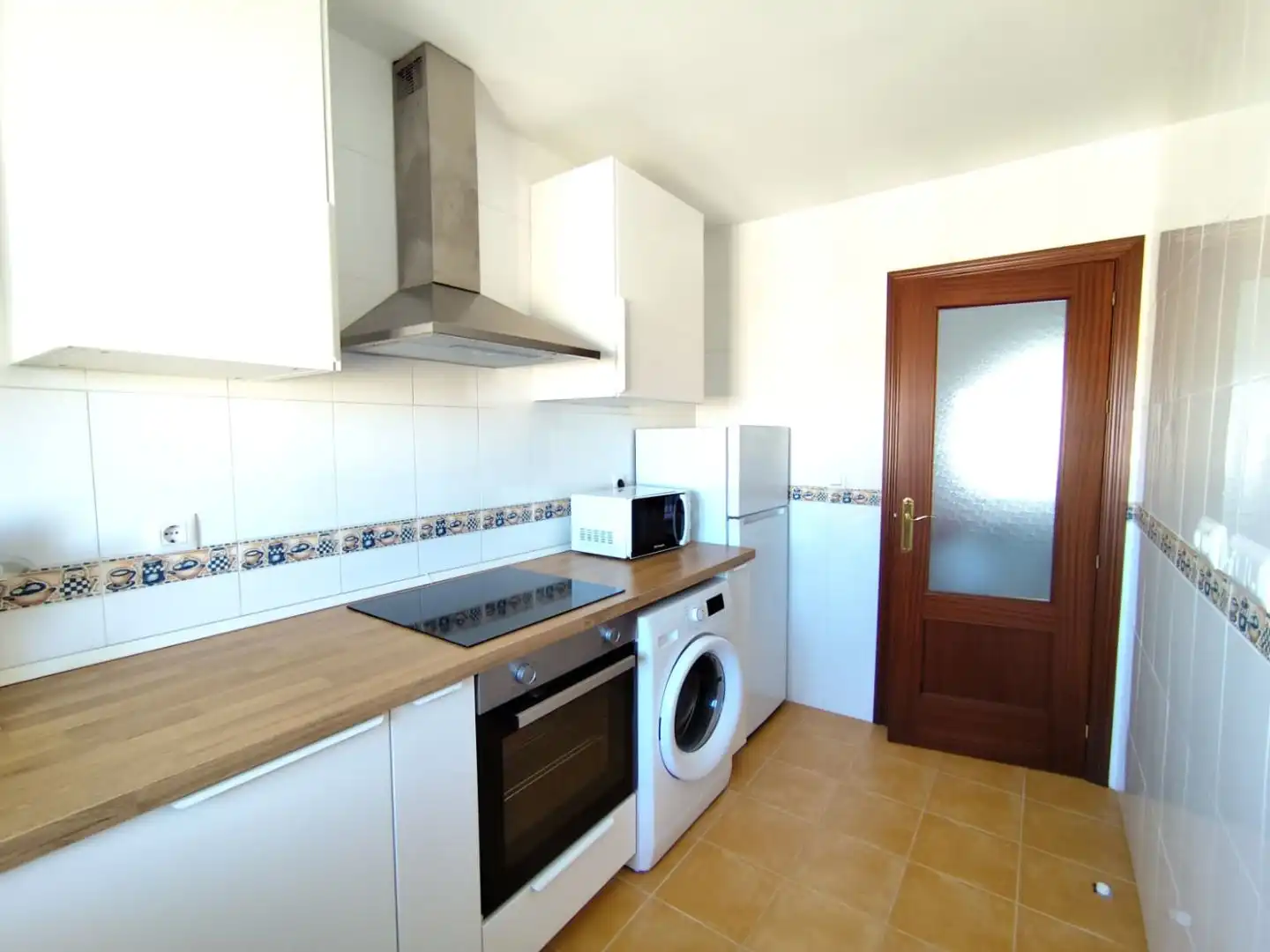 Flat for rent in Calle Aragón, 1, Centro - Doña Mercedes Kitchen of Flat for rent in Dos Hermanas with Air Conditioner, Heating and Furnished