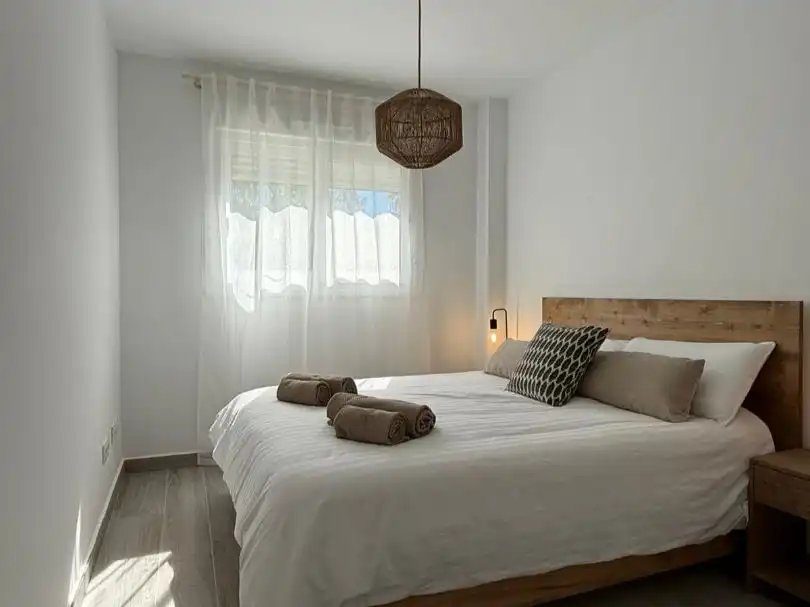 Wohnung zur Miete in Paseo del Retiro, 9002, Tarifa ciudad Schlafzimmer von Wohnung zur Miete in Tarifa mit Klimaanlage, Heizung und Terrasse