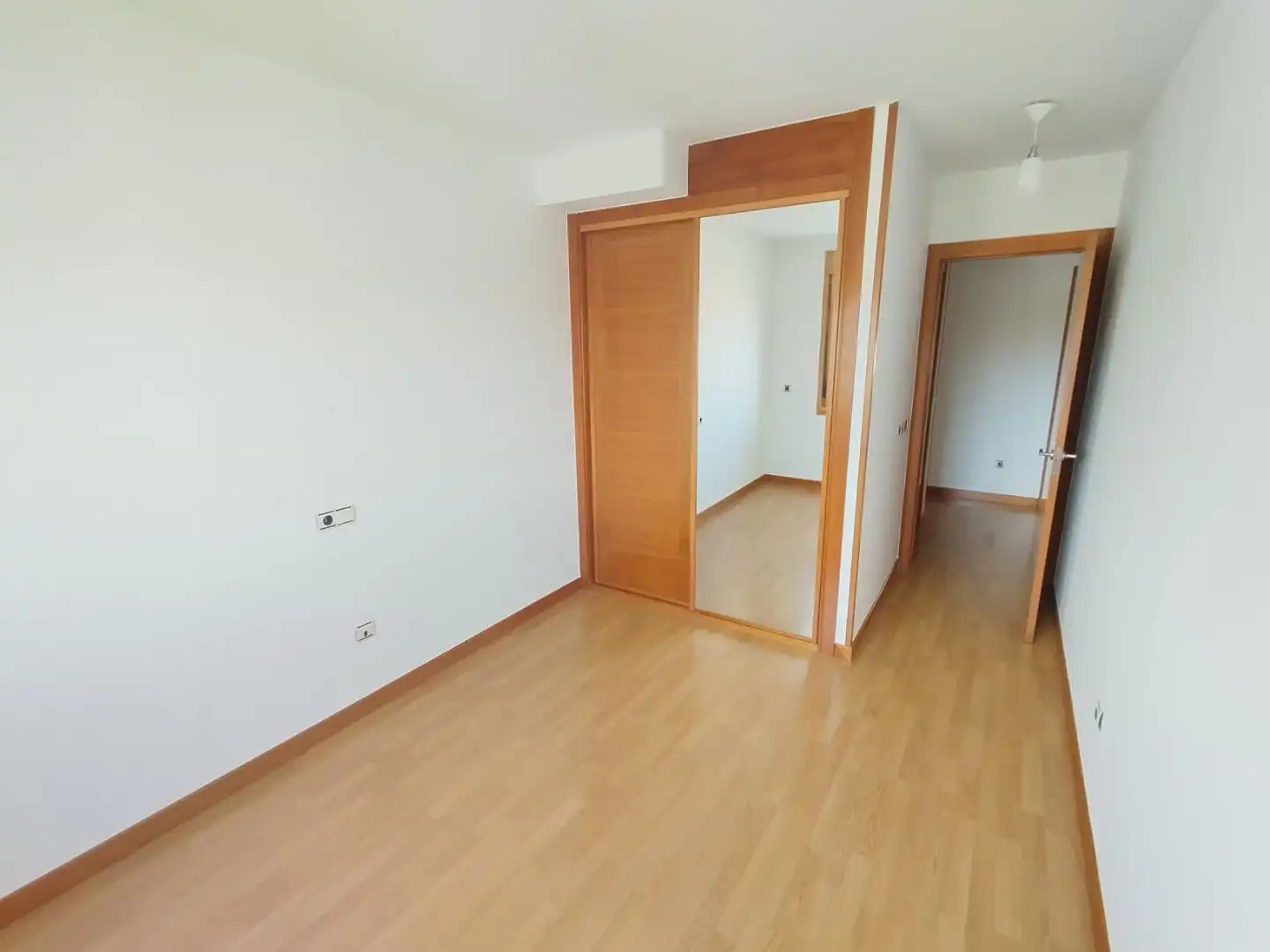 Flat for rent in Calle Federico de Onís, 48, Salamanca Capital Bedroom of Flat for rent in Salamanca Capital with Balcony