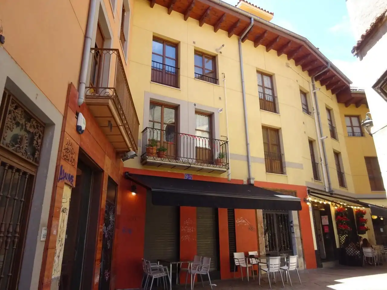 Pis de lloguer a Calle Ramiro III, 9, Casco Antiguo Vista exterior de Pis de lloguer en León Capital amb Calefacció, Parquet i Moblat