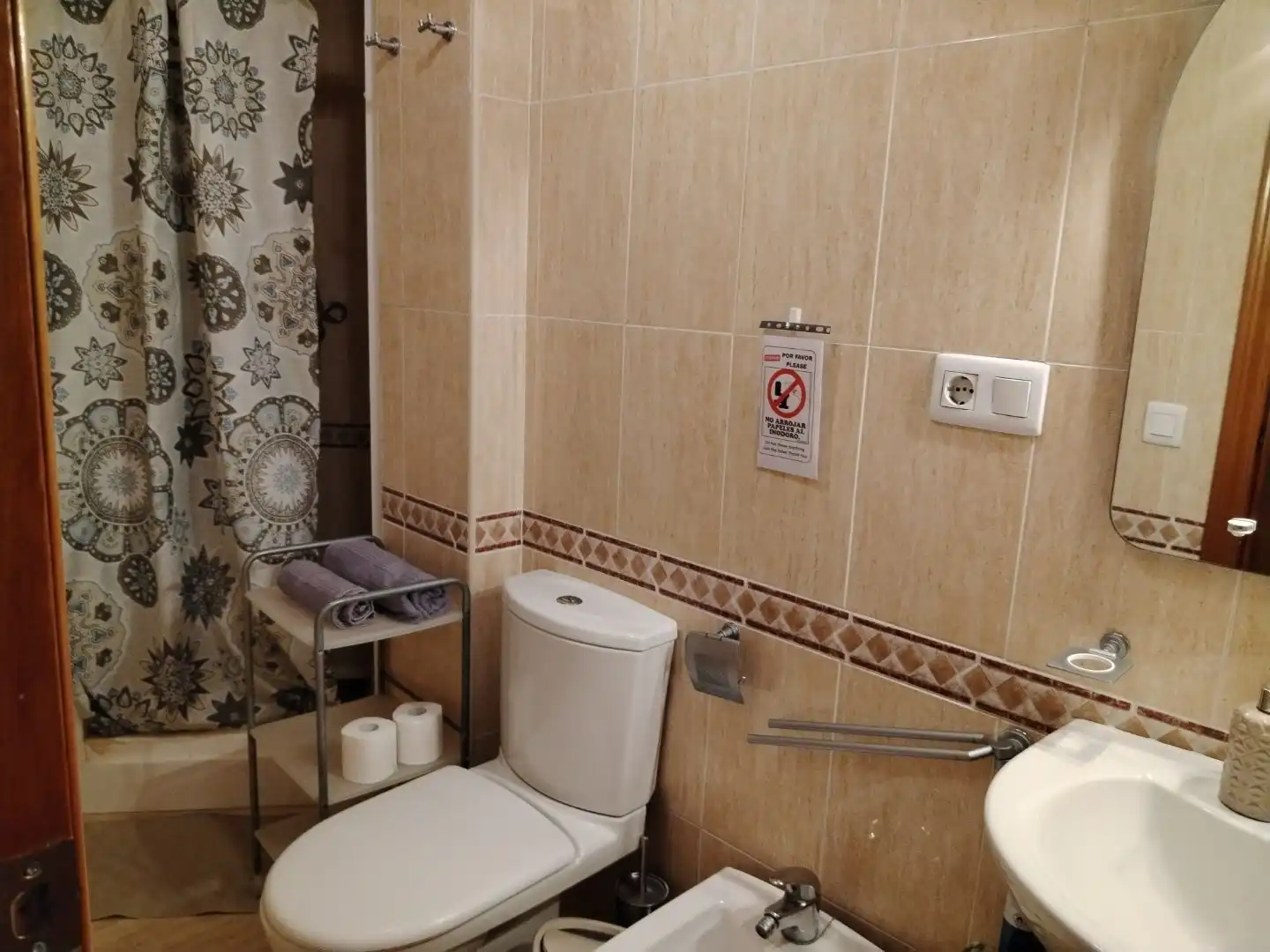 Bathroom of Flat for share in Alboraya  with Air Conditioner, Heating and Terrace